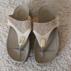 Low wedge sandals